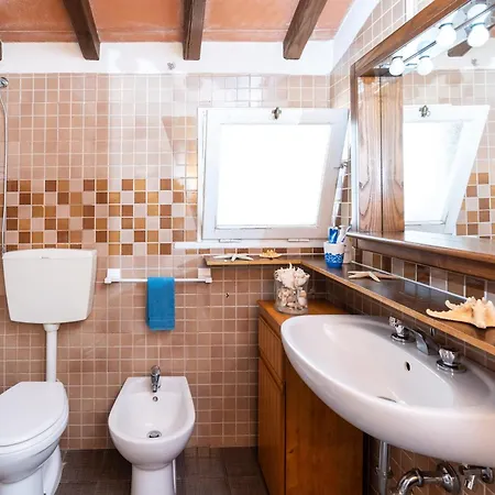 Fantastica Casa Sul Mare Con Giardino Privato